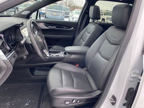 Certified 2024 Cadillac XT6 Premium Luxury w/ LPO, Floor Liner Package image 17