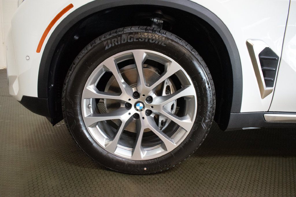 New 2026 BMW X5 xDrive40i AWD/4WD image 9