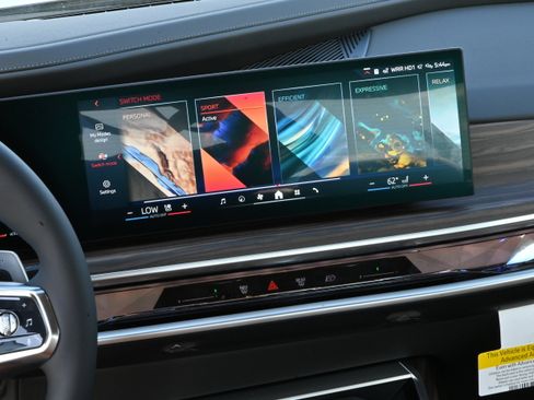 New 2026 BMW 740i image 18