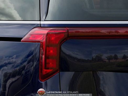 New 2026 Kia Carnival EX image 11