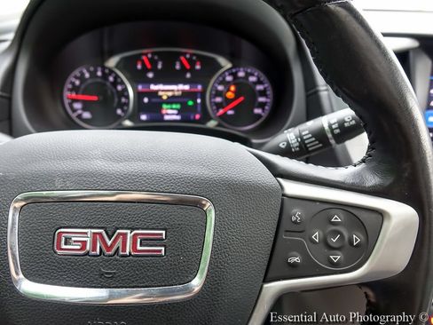 Used 2022 GMC Terrain SLT w/ Tech Package FWD image 19