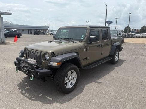 Used 2020 Jeep Gladiator Sport w/ Quick Order Package 24S AWD/4WD image 2