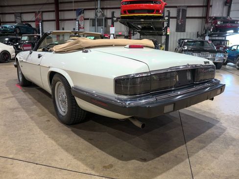 Used 1992 Jaguar XJS V12 Convertible RWD image 6