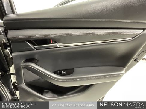 Used 2022 MAZDA MAZDA3 s image 18