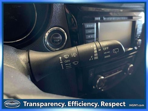 Used 2019 Nissan Rogue SV w/ Premium Package image 23