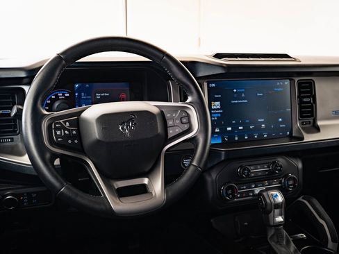 Used 2021 Ford Bronco First Edition image 4