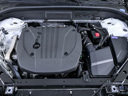 Certified 2023 Volvo XC60 B5 Plus w/ Protection Package Premier image 34