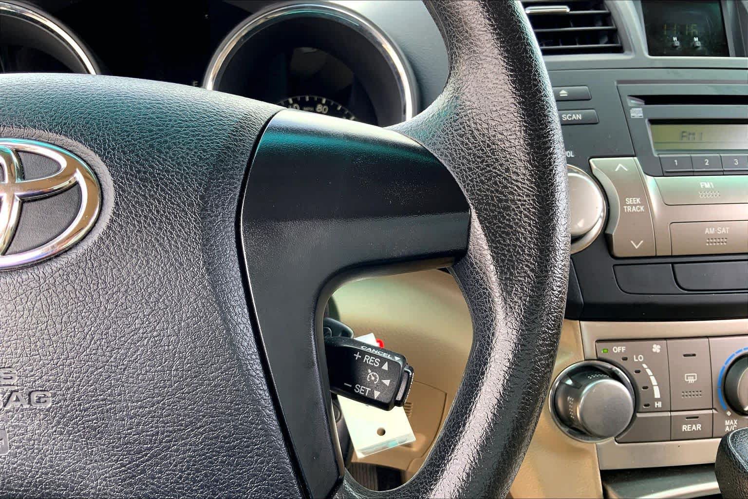 Used 2012 Toyota Highlander FWD image 24