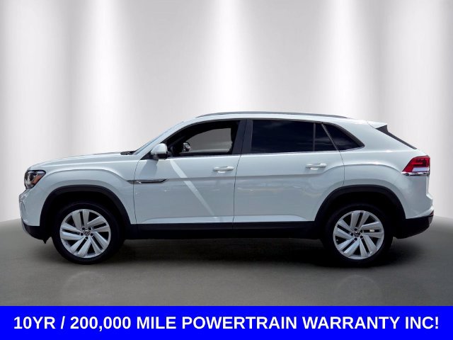Used 2021 Volkswagen Atlas Cross Sport SE w/ Panoramic Sunroof Package FWD image 2