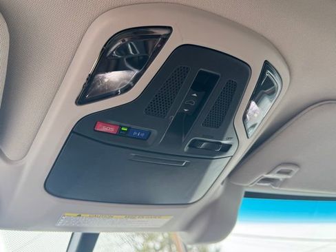 Used 2020 Subaru Outback Touring w/ Popular Package #2 image 27