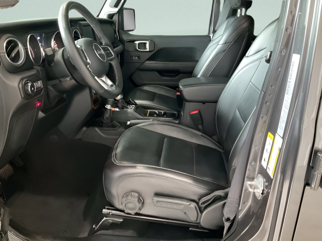 Used 2018 Jeep Wrangler Unlimited Sahara AWD/4WD image 8