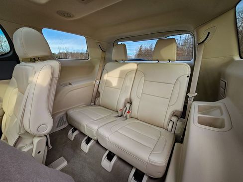 Certified 2023 GMC Acadia Denali w/ Denali Ultimate Package image 40