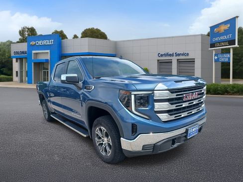 Used 2024 GMC Sierra 1500 SLE AWD/4WD image 2