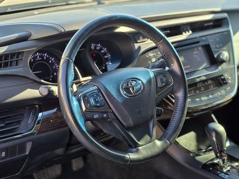 Used 2015 Toyota Avalon XLE Touring image 12