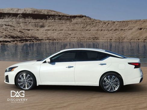 Used 2023 Nissan Altima 2.5 SL image 3
