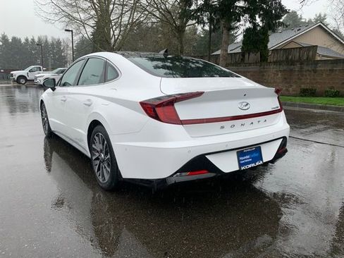 Used 2022 Hyundai Sonata Limited image 3