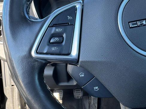 Used 2021 Chevrolet Camaro LT image 17