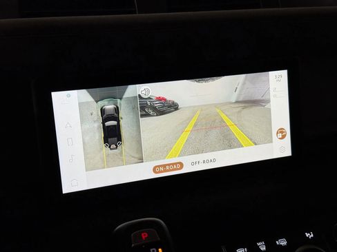 Used 2022 Land Rover Defender 110 S image 29