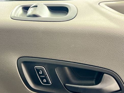 Used 2023 Ford Transit 350 XLT image 31