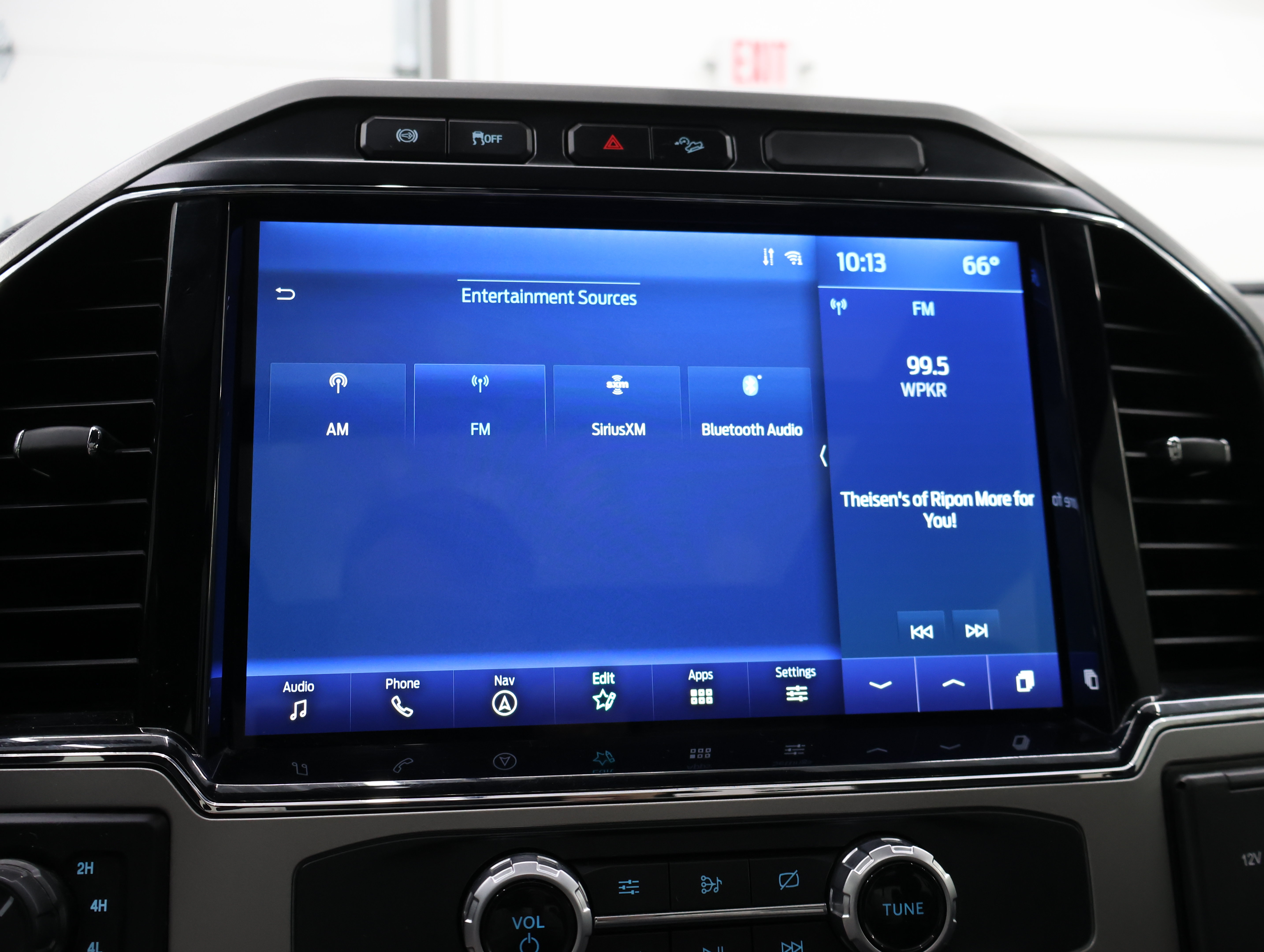 Used 2022 Ford F250 Lariat w/ Black Appearance Package AWD/4WD image 52
