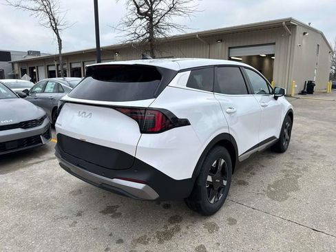 New 2026 Kia Sportage LX image 10