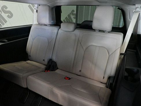 Used 2024 Ford Expedition Max Limited RWD image 20