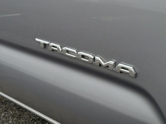 Used 2020 Toyota Tacoma SR5 RWD image 7