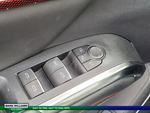 Used 2024 Chevrolet Traverse RS image 28