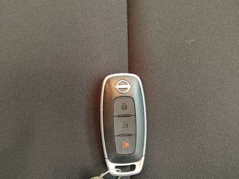 Used 2023 Nissan Rogue S AWD/4WD image 32