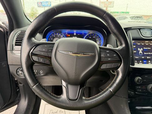 Used 2019 Chrysler 300 S RWD image 18
