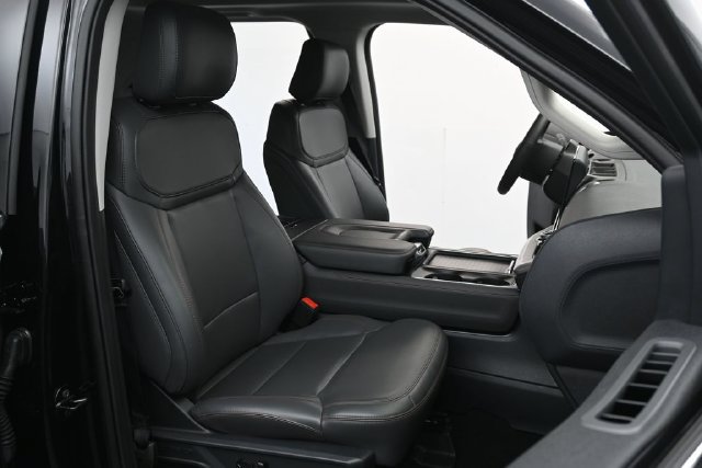 Used 2025 Ford Expedition Active AWD/4WD image 30