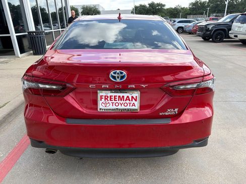 Used 2023 Toyota Camry XLE w/ Navigation Package FWD image 9