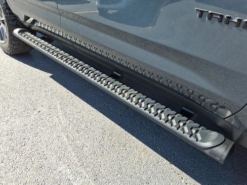 Used 2021 Chevrolet Tahoe Z71 w/ Z71 Signature Package image 8