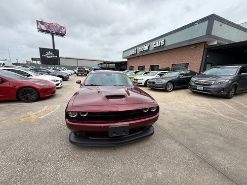Used 2020 Dodge Challenger R/T w/ Blacktop Package RWD image 8
