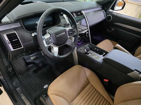 New 2026 Land Rover Discovery Dynamic SE AWD/4WD image 11