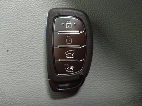 Used 2020 Hyundai Ioniq Limited FWD image 32