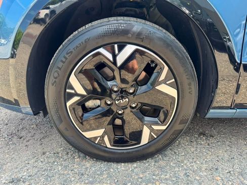 Used 2023 Kia Niro Wind w/ Wind Preserve Package FWD image 11