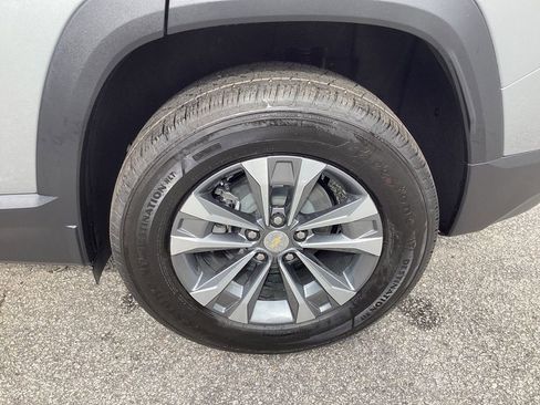New 2026 Chevrolet Equinox LT FWD image 17