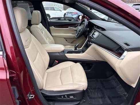 Used 2018 Cadillac XT5 Premium Luxury image 9