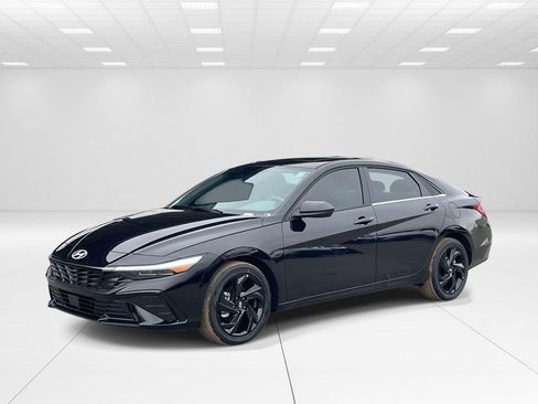 New 2026 Hyundai Elantra SEL Sport Premium w/ Cargo Package FWD image 3