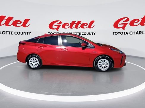 Used 2022 Toyota Prius LE image 9