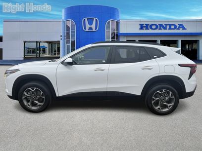 Used 2025 Chevrolet Trax LT