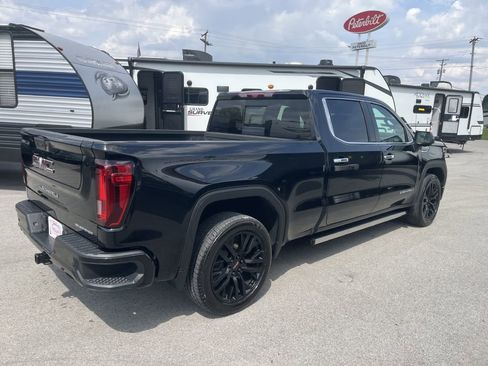 Used 2023 GMC Sierra 1500 Denali w/ Denali Reserve Package AWD/4WD image 10