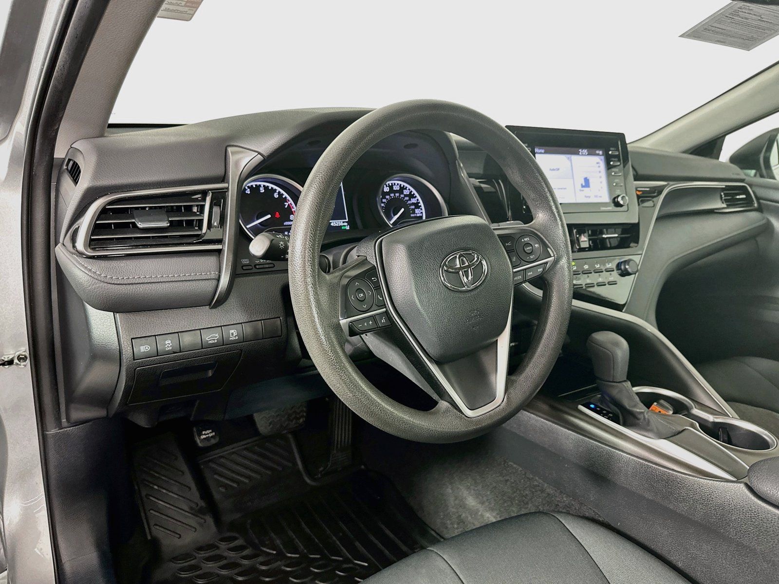 Used 2021 Toyota Camry LE w/ Convenience Package FWD image 10