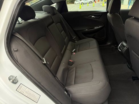Used 2023 Chevrolet Malibu LT FWD image 21