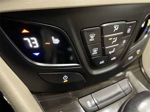 Used 2019 Buick Envision Essence image 30