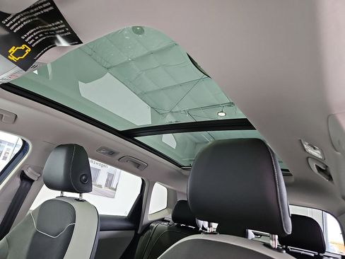 New 2026 Volkswagen Taos SE FWD image 17