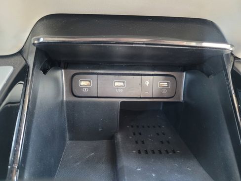 Used 2022 Kia Sorento SX image 19