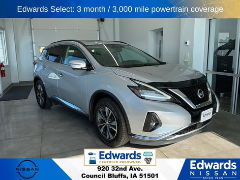 Used 2019 Nissan Murano SV w/ Premium Package AWD/4WD image 2