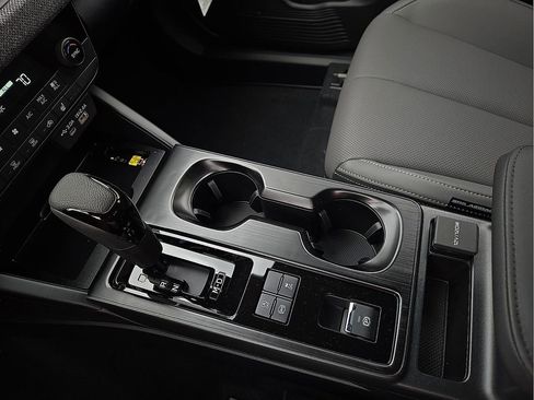 New 2026 Subaru Outback Limited AWD/4WD image 21